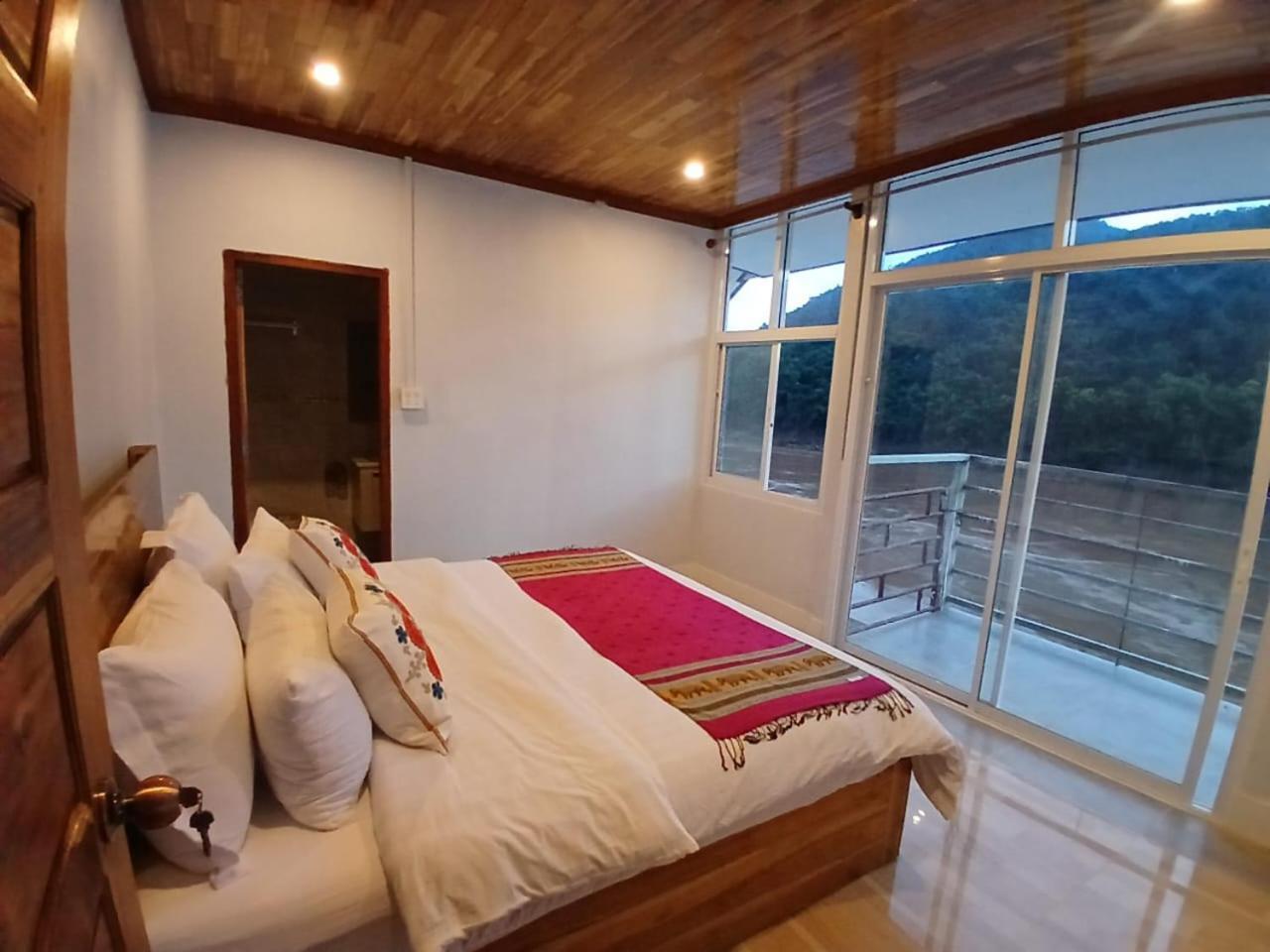 Villa Mekong 2 Guesthouse Muang Pakbèng Extérieur photo